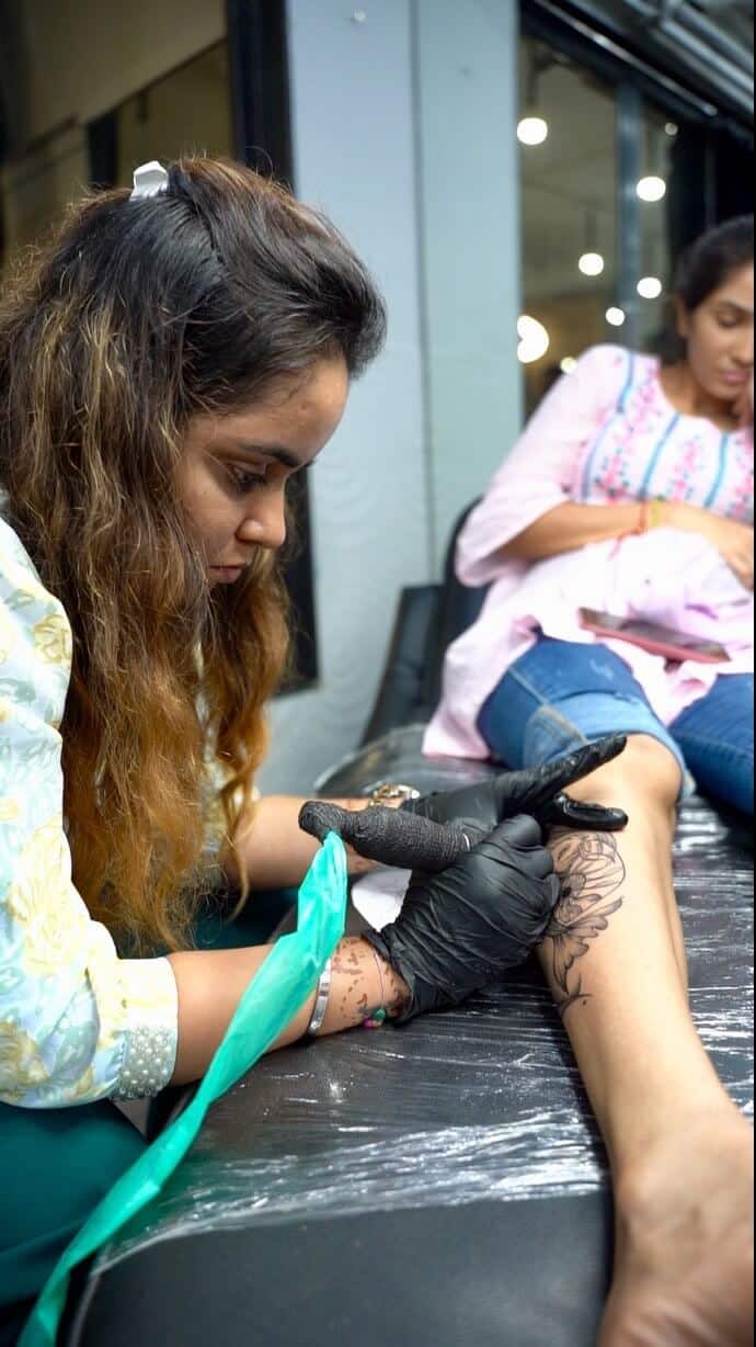 Aqua elements tattoo ✨🌊..done by: @minal.bhanushalii ..koi fish tattoo is a good luck charm and a symbol of perseverance over challenges in life..#koifishtattoo #acetattooz #trendingreels #fypシ #foryoupage #instadaily #instagramreels #instagood #explorepage✨ #instadaily #mumbai