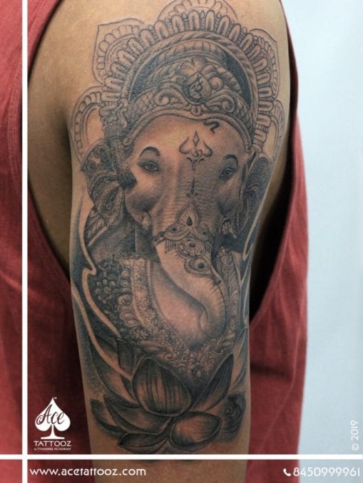 Black-and-Grey-Chinchpokli-Cha-Raja-Ganesha-Tattoo-529×705
