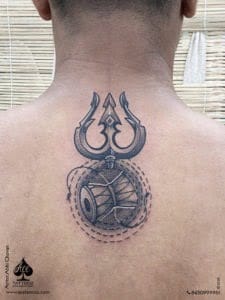 Damru-Trishul-Tattoo-on-Back-225×300