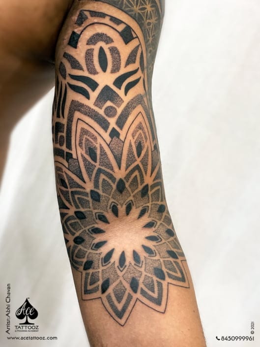 Mandala-Dotwok-Black-and-White-Tattoo-529×705