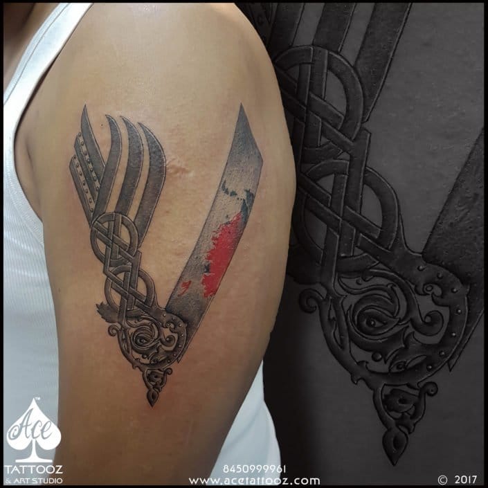 Vikings-V-Symbol-tattoo-705×705