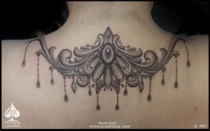 gilr-ornament-tattoo-300×187