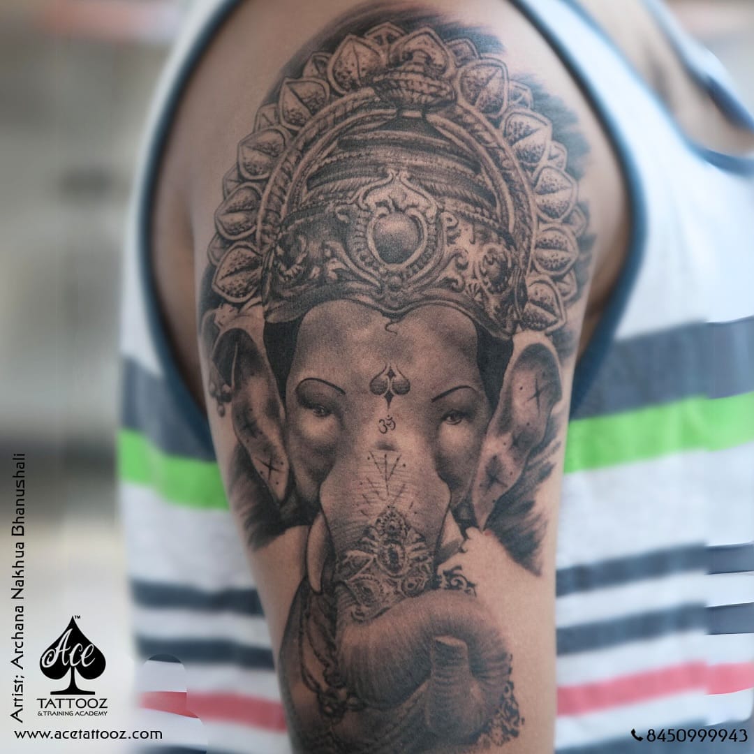 गणेशोत्सवाच्या हार्दिक शुभेच्छा 🙏🎉 🌸 🍃🕉️🐘 ….#GaneshTattoo #GaneshaTattoo #LordGaneshaTat