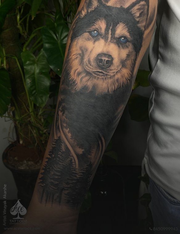 men arm tattoo