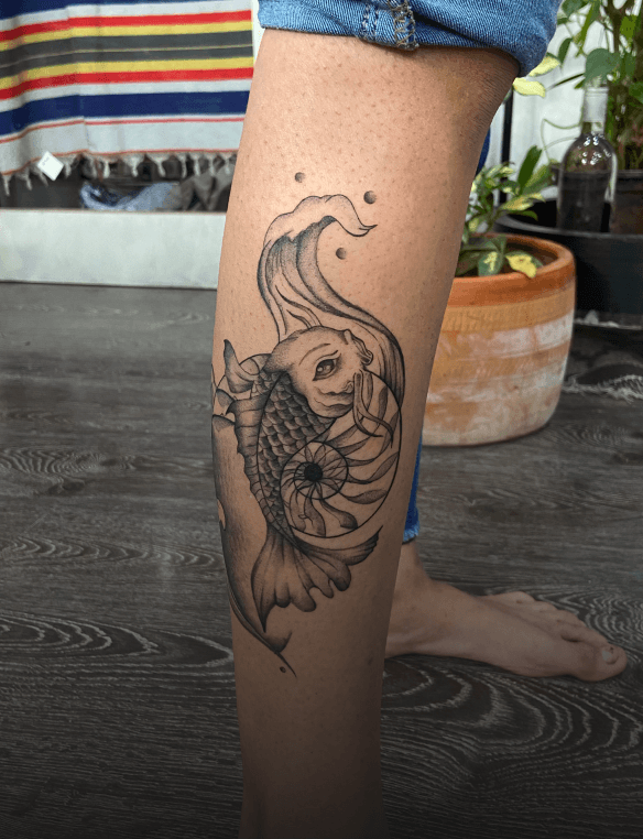 women-leg-tattoo